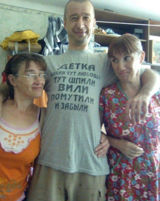 А эти шокирующие принты на одежде... Боже, откуда они все это берут... А эти шокирующие принты на одежде... Боже, откуда они все это берут... девушки, люди, мачо, прикол, россия, село, селянство, юмор