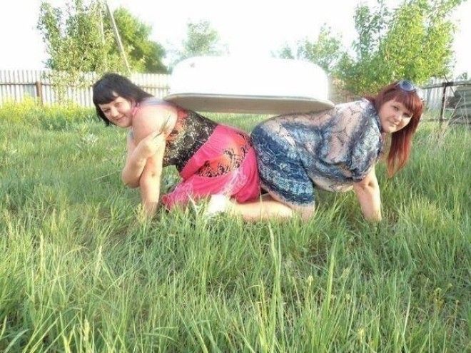Фотографии нашей повседневной жизни, которые почему-то вызывают дикий смех Фотографии нашей повседневной жизни, которые почему-то вызывают дикий смех девушки, люди, мачо, прикол, россия, село, селянство, юмор