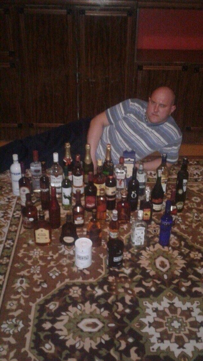 Ну вы помните, что чрезмерное употребление алкоголя вредит здоровью Ну вы помните, что чрезмерное употребление алкоголя вредит здоровью девушки, люди, мачо, прикол, россия, село, селянство, юмор