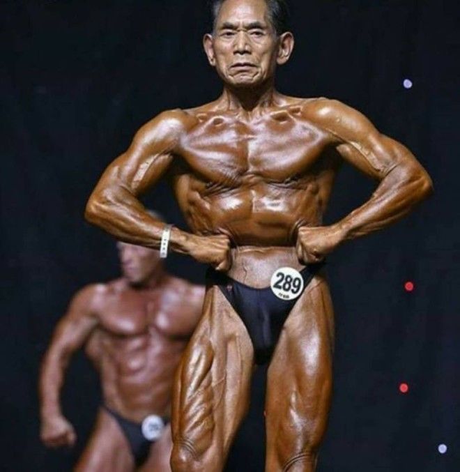 81-летний культурист доказал, что никогда не поздно заняться своим телом 81-летний культурист доказал, что никогда не поздно заняться своим телом