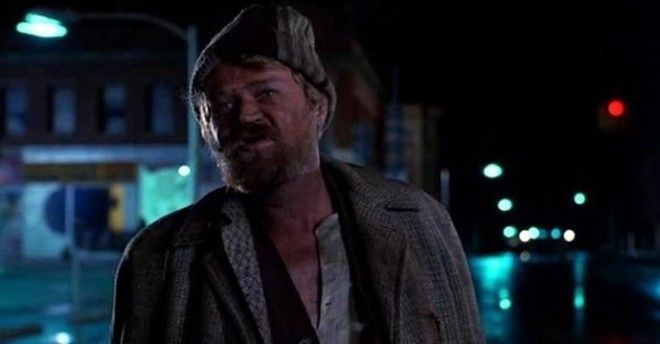 8. Алкаш, который случайно оказывается в центре событий актер, голливуд, кино, клише, роль, сериал, фильм